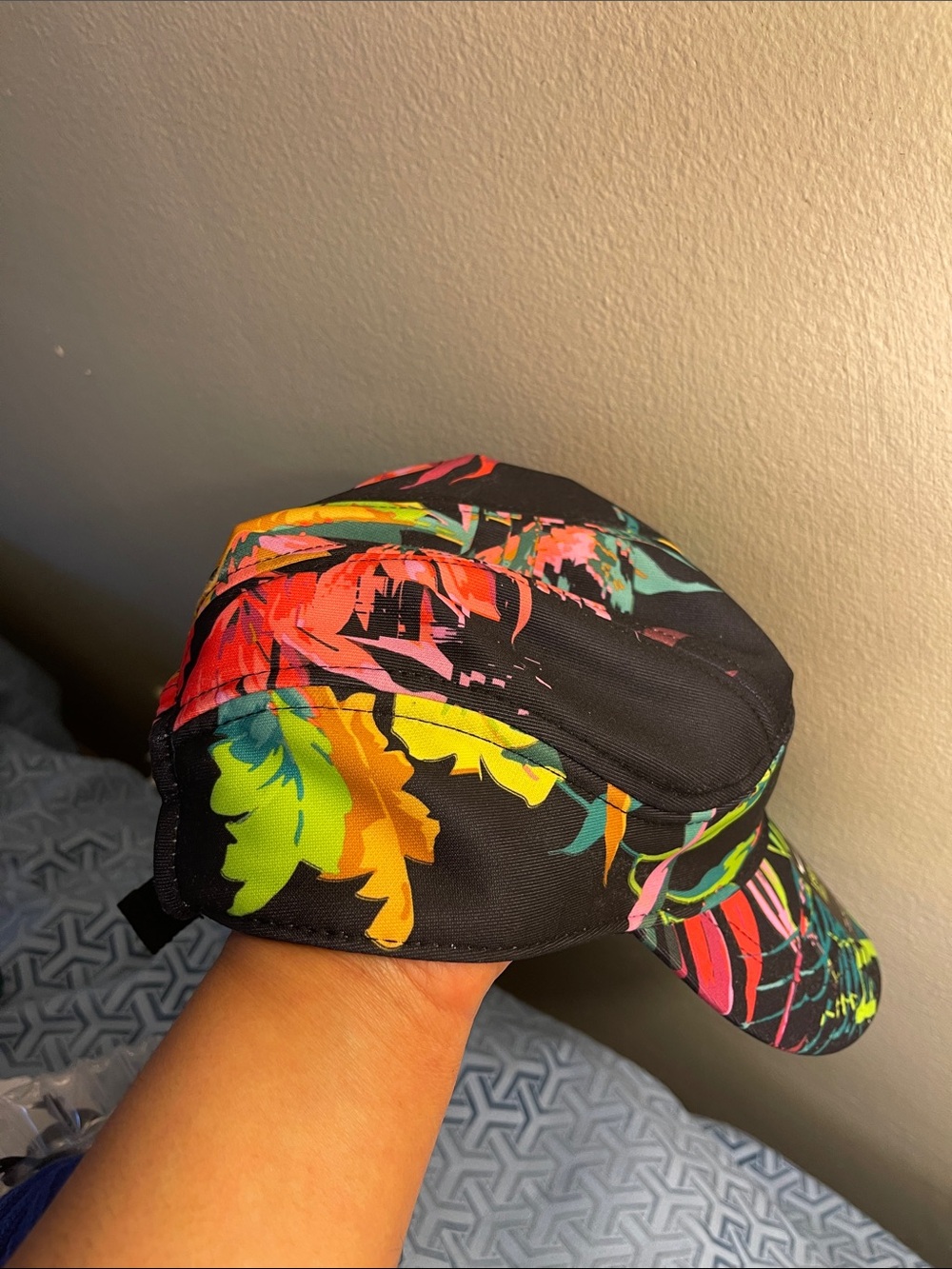Nike hat - Picture 3 of 3